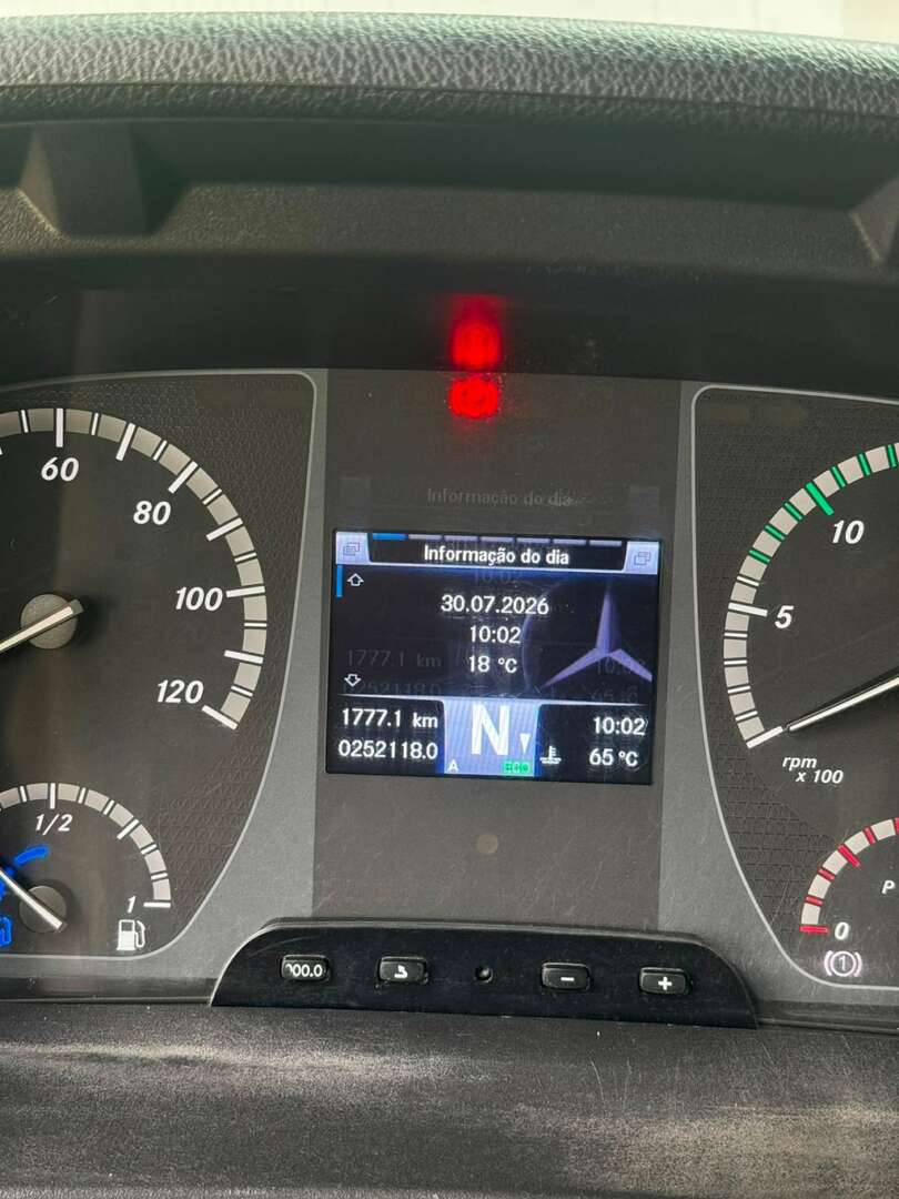 Caminhão MERCEDES BENZ MB 2544 Chassis ANO 2022 de De Nigris em São Paulo