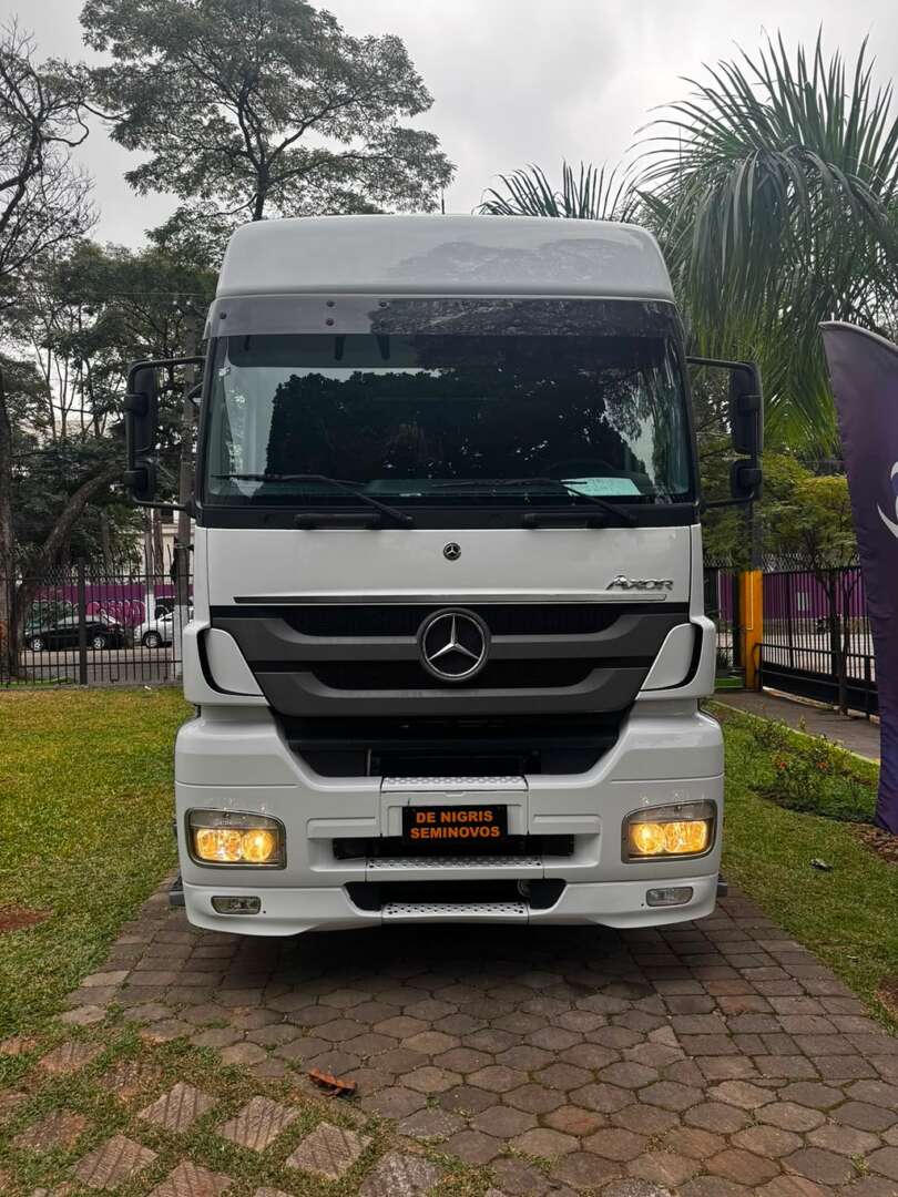 Caminhão MERCEDES BENZ MB 2544 Chassis ANO 2022 de De Nigris em São Paulo