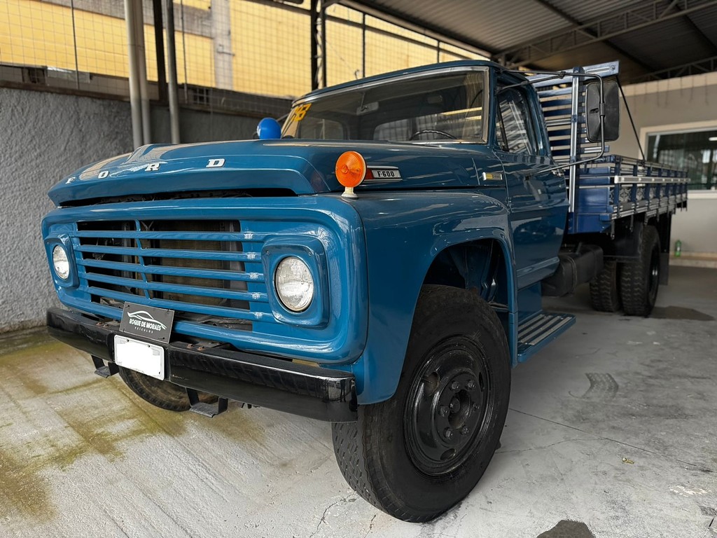 Caminhão FORD F-600 ANO 1978 Carroceria de Roque de Moraes Caminhões em São Paulo