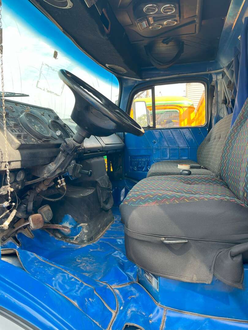 Caminhão MERCEDES BENZ MB 1317 ANO 1987 Truck Carroceria de Roque de Moraes Caminhões em São Paulo