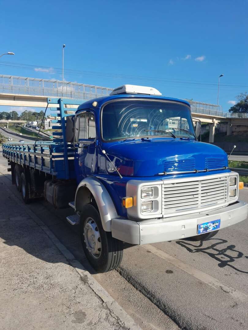 Caminhão MERCEDES BENZ MB 1317 ANO 1987 Truck Carroceria de Roque de Moraes Caminhões em São Paulo