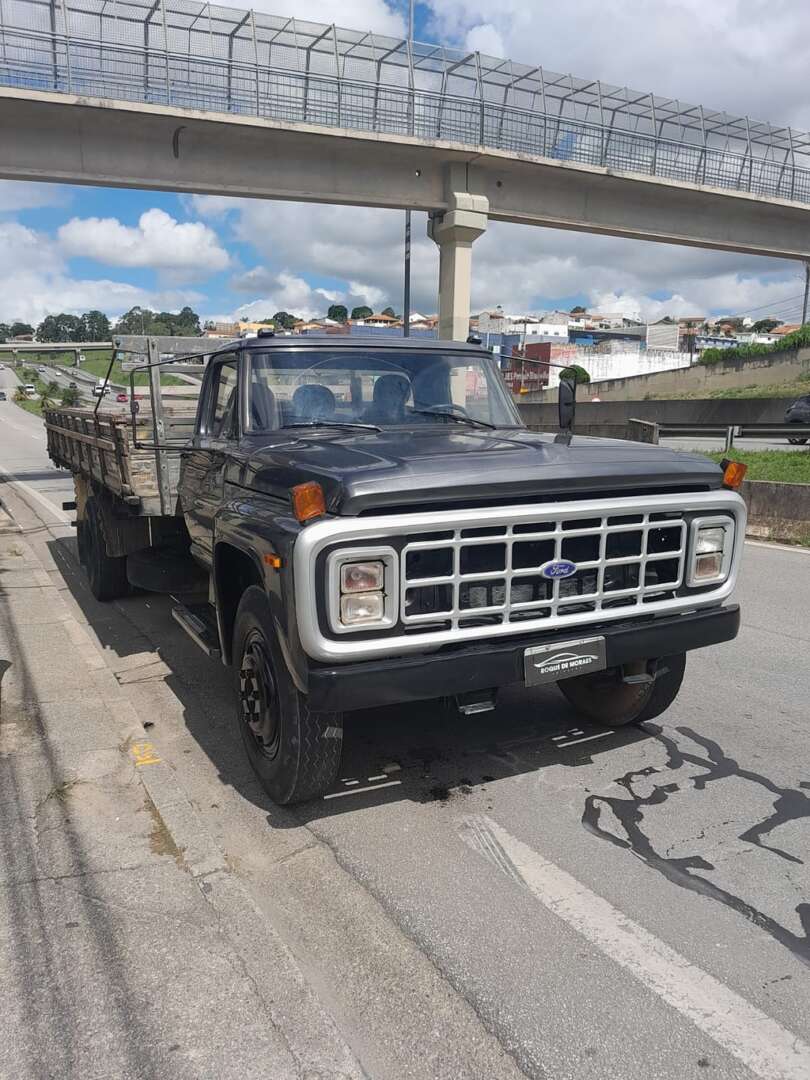 Caminhão FORD F-11000  ANO 1989 Carroceria de Roque de Moraes Caminhões em São Paulo