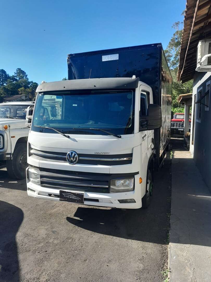 Caminhão VOLKSWAGEN DELIVERY EXPRESS Baú Furgão ANO 2021 de Roque de Moraes Caminhões em São Paulo