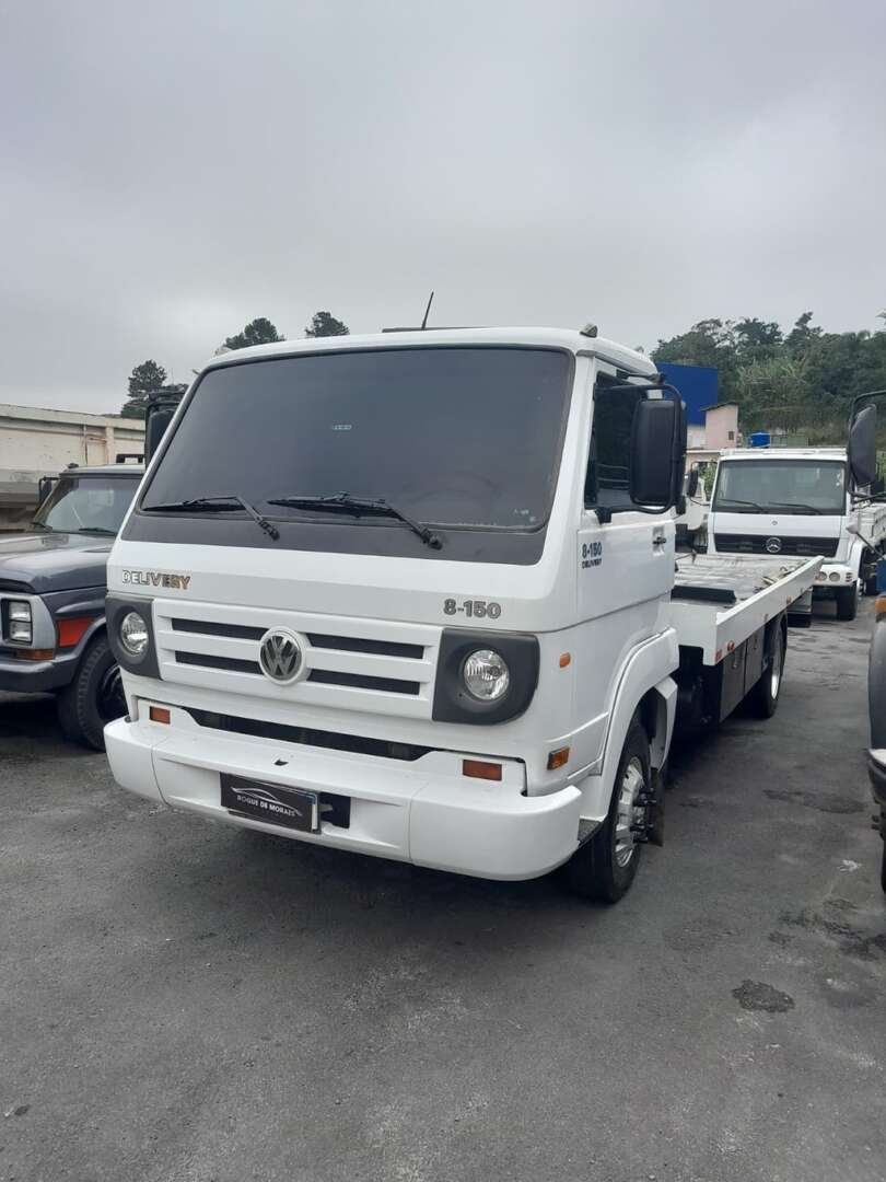 Caminhão VOLKSWAGEN VW 8150 Plataforma Guincho ANO 2011 de Roque de Moraes Caminhões em São Paulo