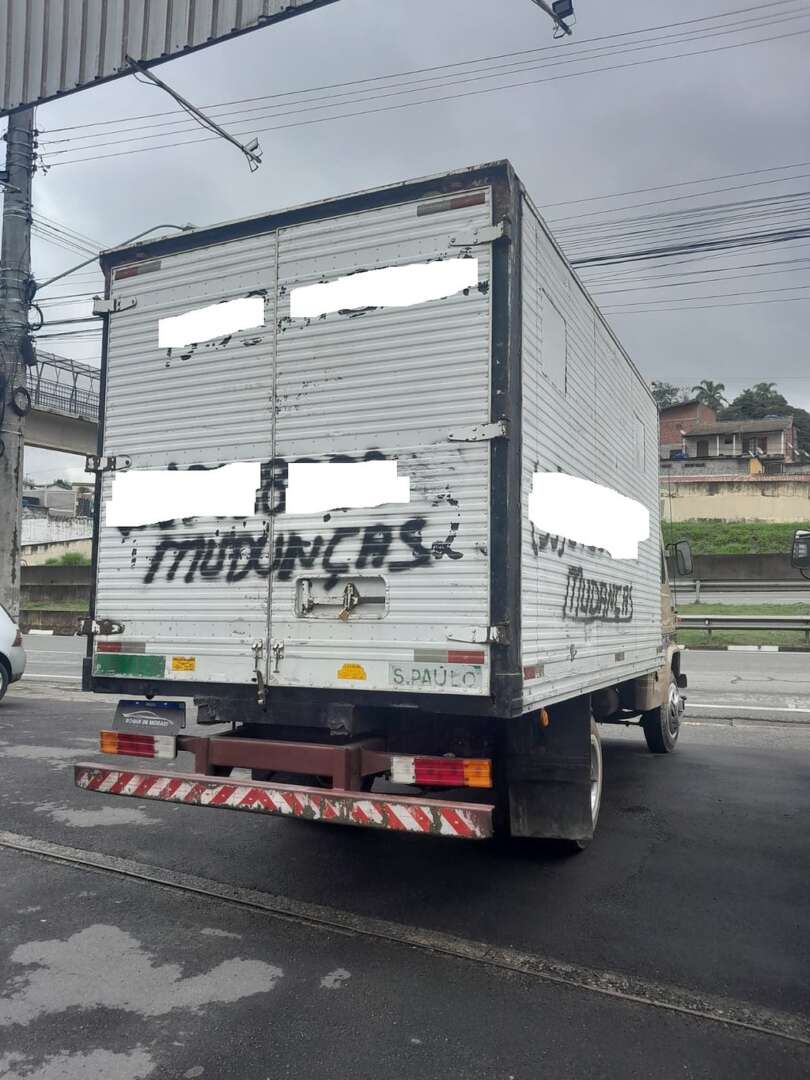 Caminhão MERCEDES BENZ MB 608 Baú Furgão ANO 1986 de Roque de Moraes Caminhões em São Paulo