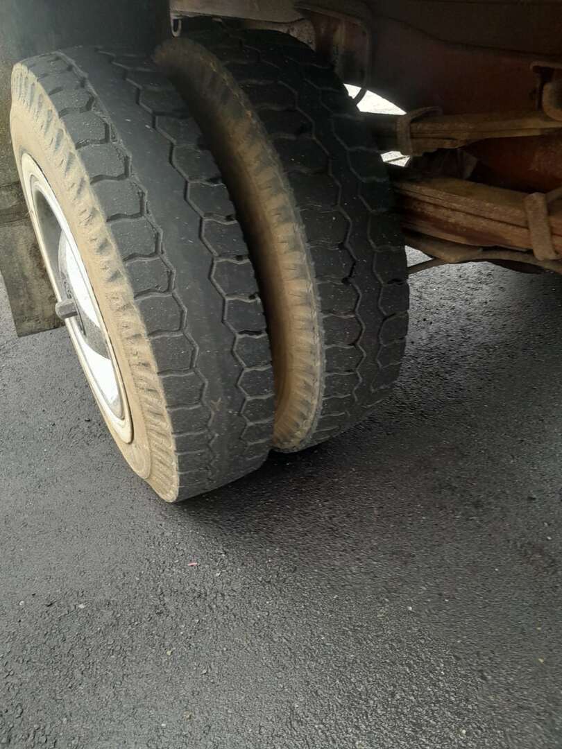 Caminhão MERCEDES BENZ MB 608 Baú Furgão ANO 1986 de Roque de Moraes Caminhões em São Paulo