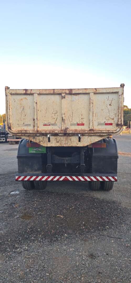 Caminhão FORD CARGO 2628 Caçamba Basculante ANO 2008 de Durau e Stoco Comercio de Caminhões LTDA no Paraná