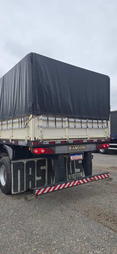 Carreta SEMI-REBOQUE GRANELEIRO Randon ANO 2011 3 Eixos de Durau e Stoco Comercio de Caminhões LTDA no Paraná