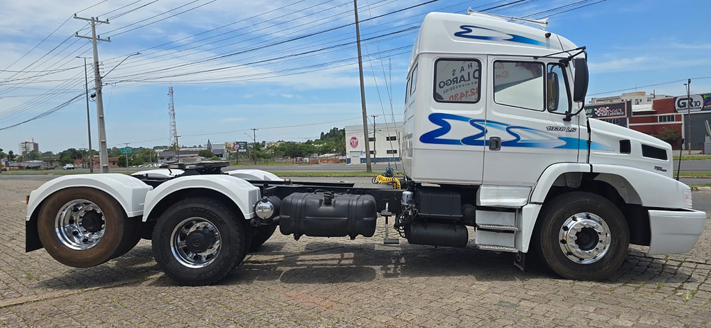 Caminhão MERCEDES BENZ MB 1938 Cavalo Mecânico ANO 1999 de Durau e Stoco Comercio de Caminhões LTDA no Paraná