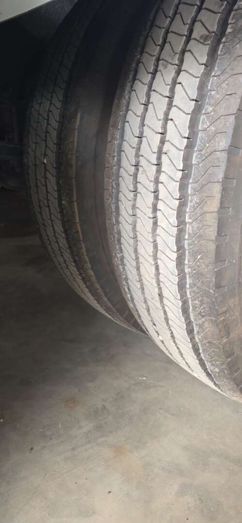 Caminhão MERCEDES BENZ MB 1938 Cavalo Mecânico ANO 1999 de Durau e Stoco Comercio de Caminhões LTDA no Paraná