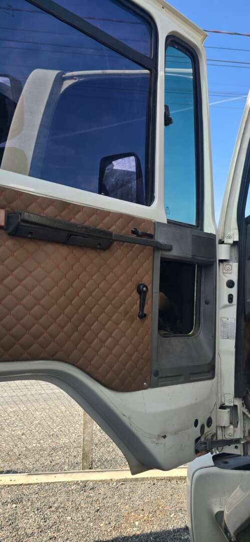 Caminhão FORD CARGO 1517 Prancha ANO 2004 de Durau e Stoco Comercio de Caminhões LTDA no Paraná