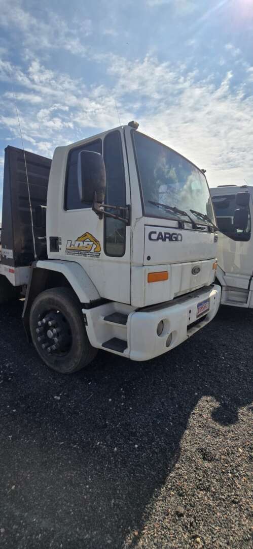 Caminhão FORD CARGO 1517 Prancha ANO 2004 de Durau e Stoco Comercio de Caminhões LTDA no Paraná