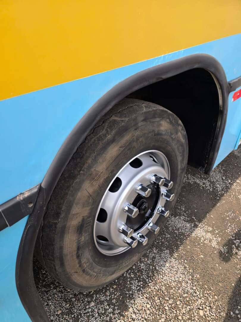 ÔNIBUS MERCEDES BENZ MB 1418 Passageiro ANO 2004 de Durau e Stoco Comercio de Caminhões LTDA no Paraná