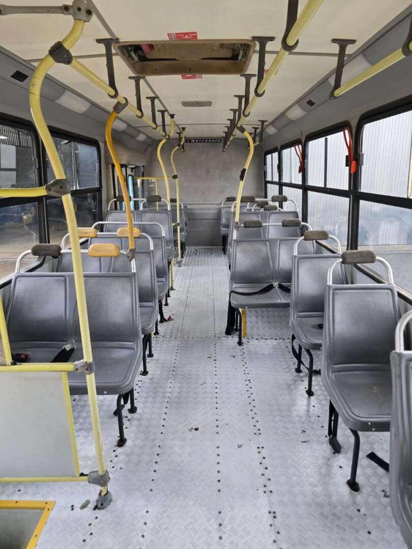 ÔNIBUS MERCEDES BENZ MB 1418 Passageiro ANO 2004 de Durau e Stoco Comercio de Caminhões LTDA no Paraná