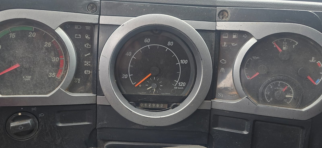 Caminhão FORD CARGO 2628 Caçamba Basculante ANO 2006 de Durau e Stoco Comercio de Caminhões LTDA no Paraná