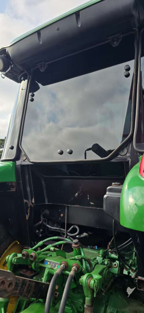 TRATOR JOHN DEERE JOHN DEERE 5080 ANO 2019 de Durau e Stoco Comercio de Caminhões LTDA no Paraná