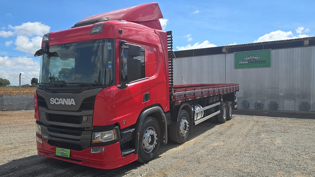 Caminhão SCANIA 360 Carroceria ANO 2021 de Durau e Stoco Comercio de Caminhões LTDA no Paraná