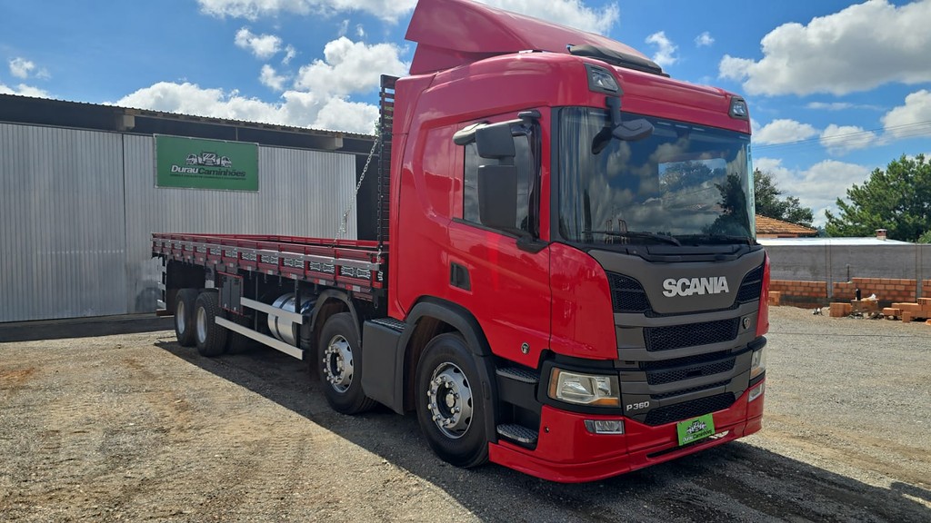 Caminhão SCANIA 360 Carroceria ANO 2021 de Durau e Stoco Comercio de Caminhões LTDA no Paraná