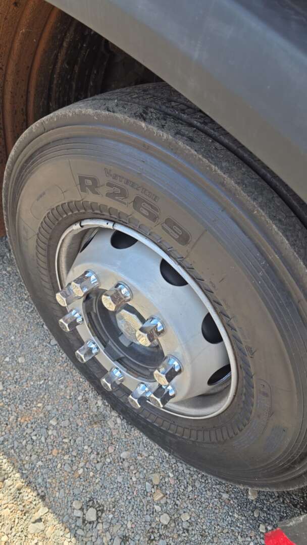 Caminhão SCANIA 360 Carroceria ANO 2021 de Durau e Stoco Comercio de Caminhões LTDA no Paraná