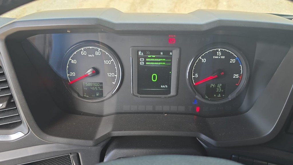 Caminhão SCANIA 360 Carroceria ANO 2021 de Durau e Stoco Comercio de Caminhões LTDA no Paraná