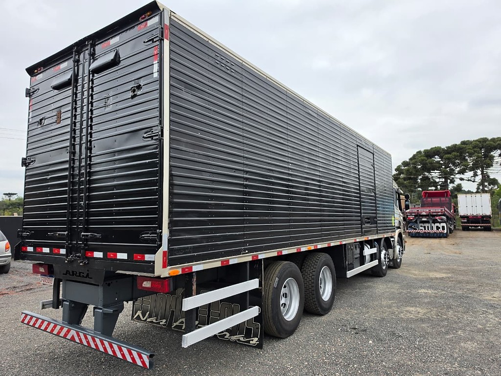 Caminhão SCANIA P310 Baú Furgão ANO 2014 de Durau e Stoco Comercio de Caminhões LTDA no Paraná