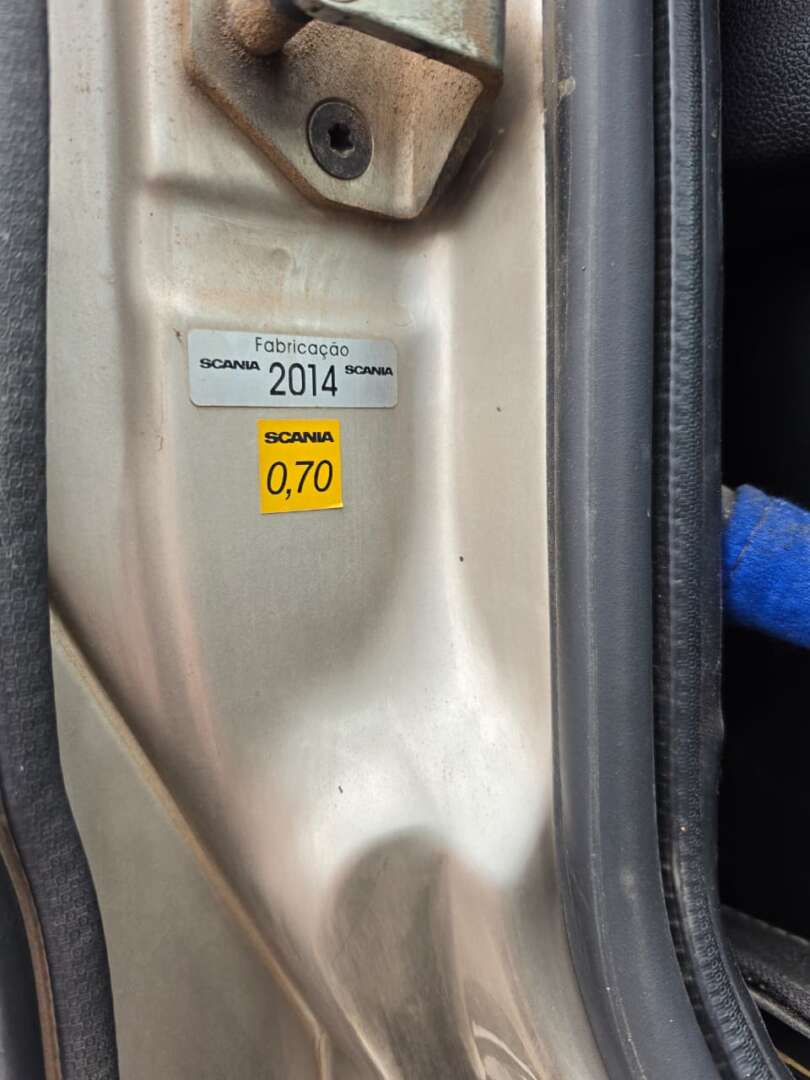 Caminhão SCANIA P310 Baú Furgão ANO 2014 de Durau e Stoco Comercio de Caminhões LTDA no Paraná