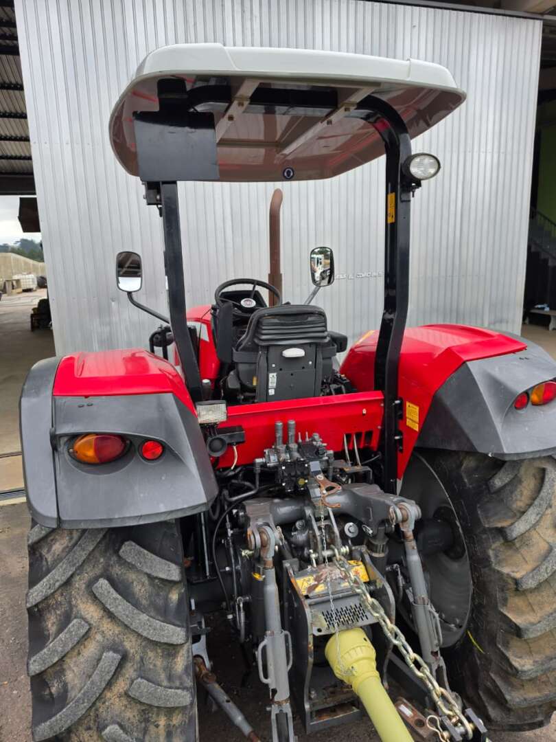 TRATOR MASSEY FERGUSON MF 5709 ANO 2020 de Durau e Stoco Comercio de Caminhões LTDA no Paraná