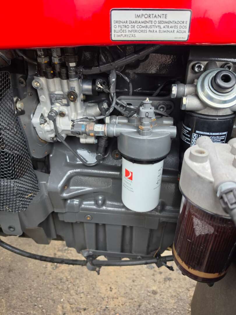 TRATOR MASSEY FERGUSON MF 5709 ANO 2020 de Durau e Stoco Comercio de Caminhões LTDA no Paraná