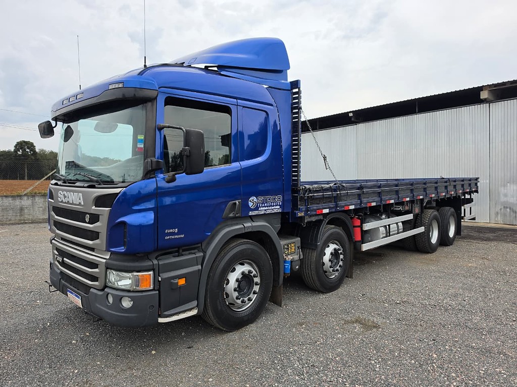 Caminhão SCANIA P310 Carroceria ANO 2015 de Durau e Stoco Comercio de Caminhões LTDA no Paraná
