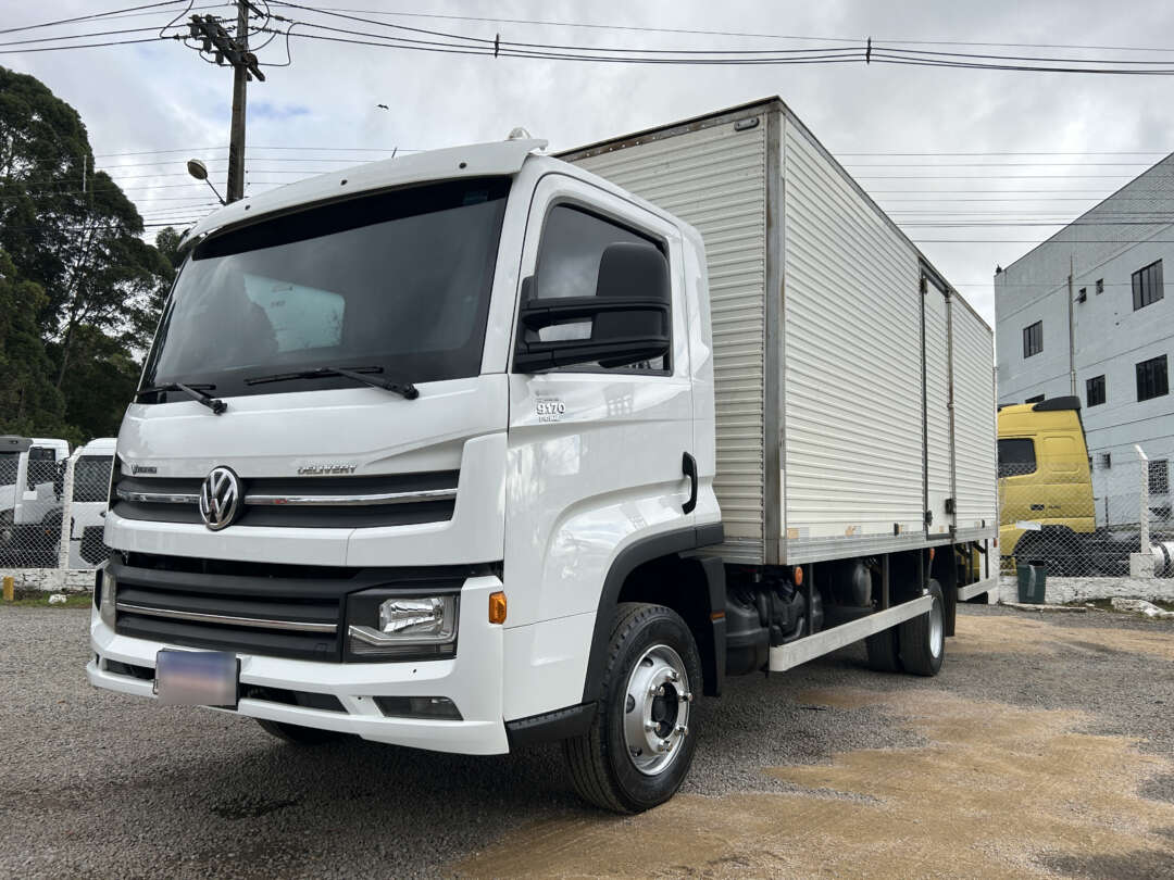 Caminhão VOLKSWAGEN VW 9170 Baú Furgão ANO 2022 de Linha Verde Caminhões e Máquinas no Paraná