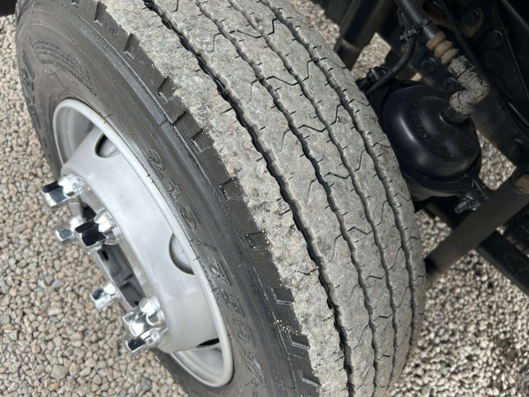 Caminhão VOLKSWAGEN VW 9170 Baú Furgão ANO 2022 de Linha Verde Caminhões e Máquinas no Paraná