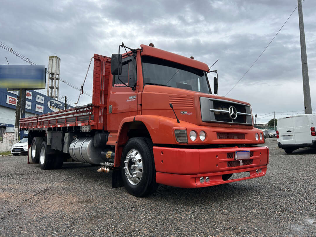 Caminhão MERCEDES BENZ MB 1620 Carga Seca ANO 1998 de Linha Verde Caminhões e Máquinas no Paraná