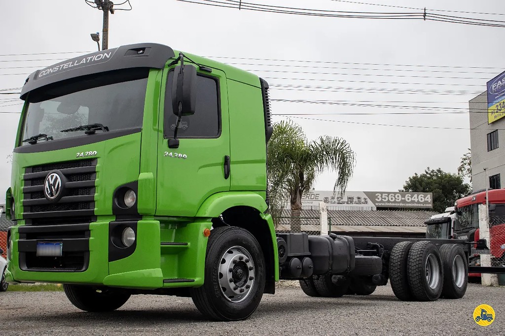 Caminhão VOLKSWAGEN VW 24280 Chassis ANO 2021 de Linha Verde Caminhões e Máquinas no Paraná