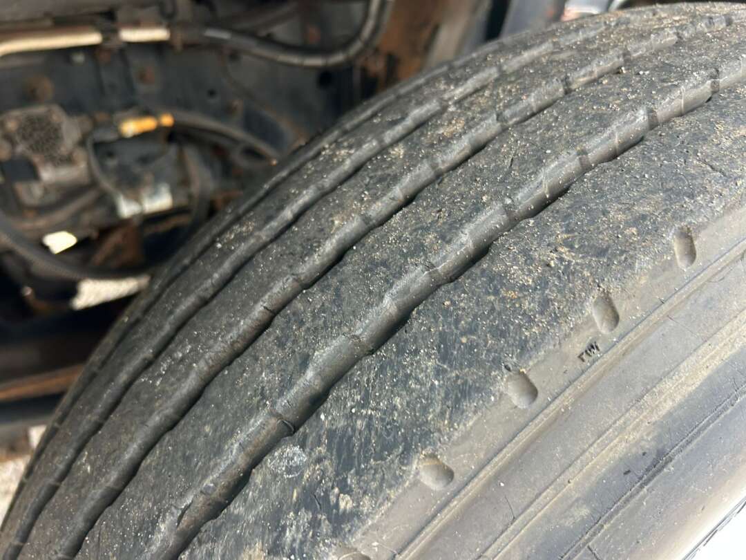 Caminhão FORD CARGO 1723 Guincho Munck ANO 2017 de Barella Caminhões em São Paulo