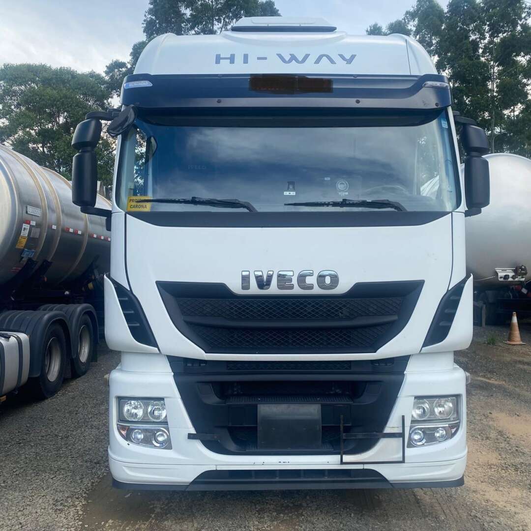 Caminhão IVECO HI WAY 440 Cavalo Mecânico ANO 2021 de Venda Truck Anuncios SC na Santa Catarina