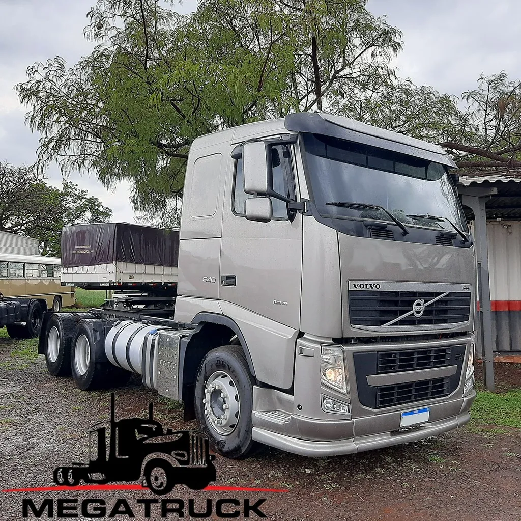 Caminhão VOLVO FH 540 Aves Vivas ANO 2014 de MegaTruck MS no Mato Grosso do Sul