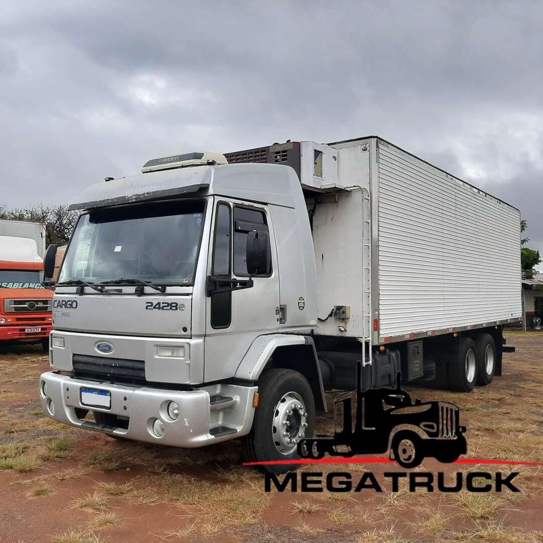 Caminhão FORD CARGO 2428 Baú Frigorífico ANO 2010 de MegaTruck MS no Mato Grosso do Sul