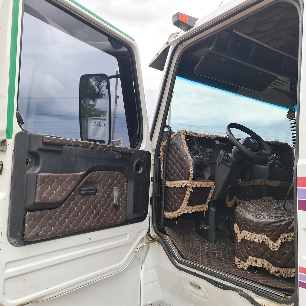 Caminhão SCANIA 113 360 Cavalo Mecânico ANO 1996 de MegaTruck MS no Mato Grosso do Sul