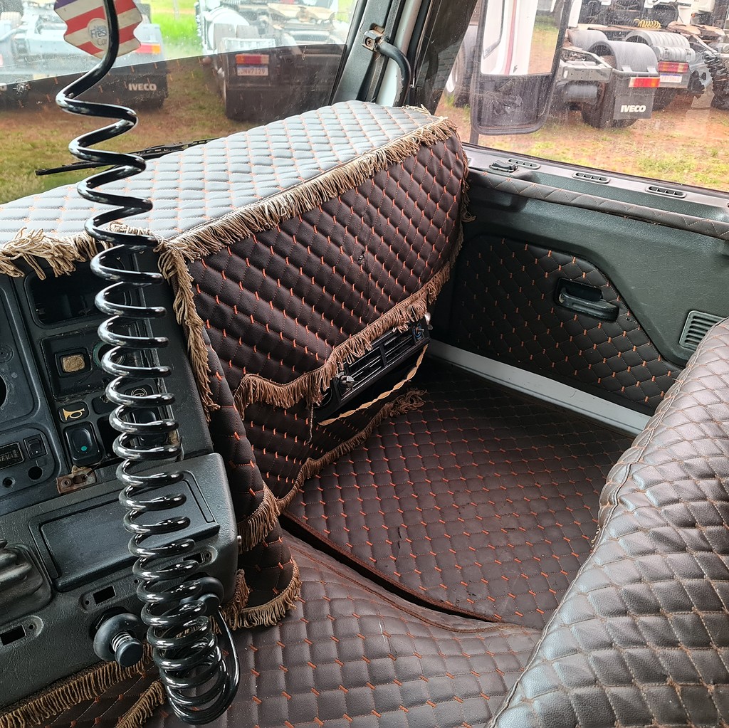 Caminhão SCANIA 113 360 Cavalo Mecânico ANO 1996 de MegaTruck MS no Mato Grosso do Sul