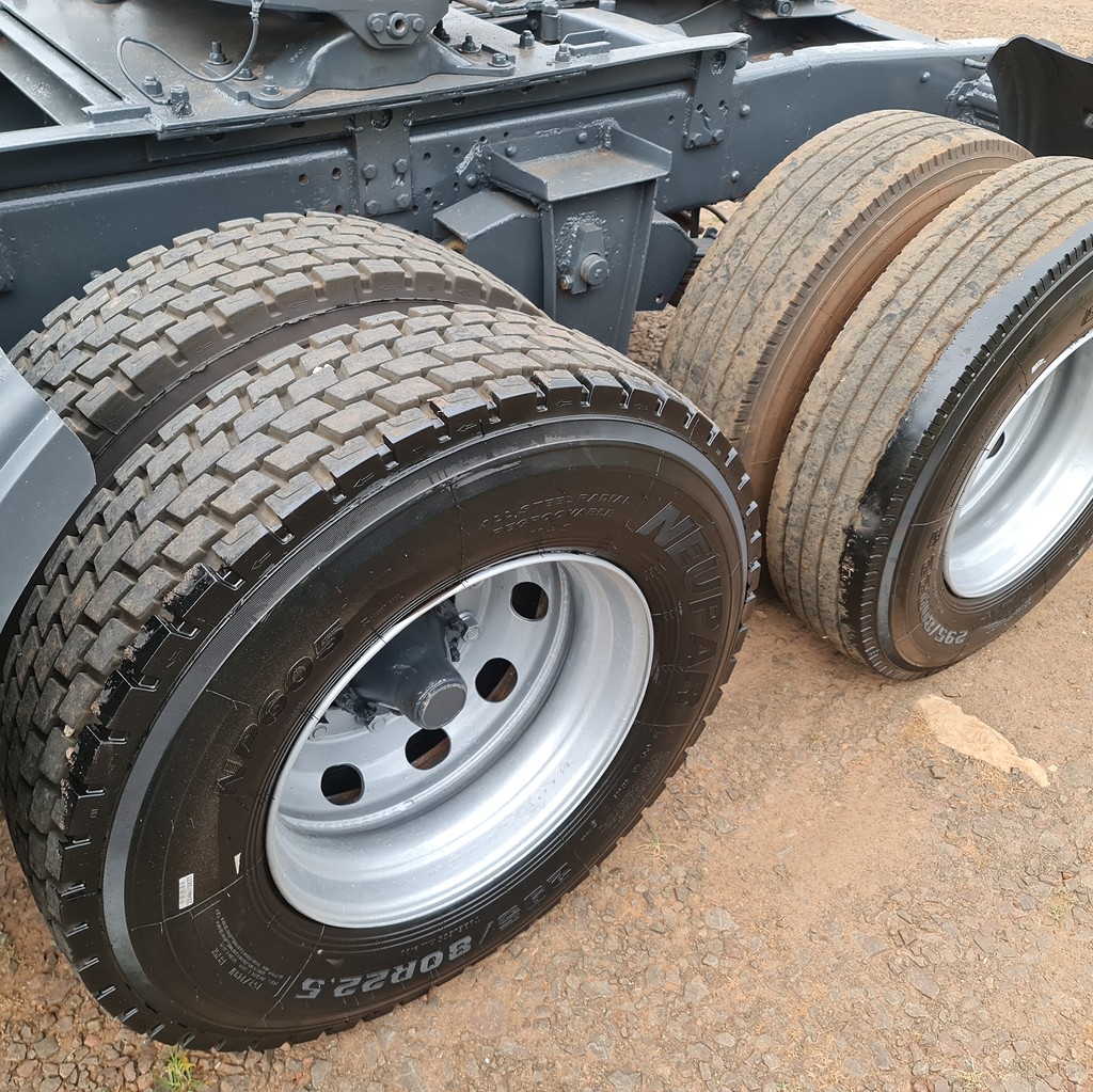 Caminhão SCANIA 113 360 Cavalo Mecânico ANO 1996 de MegaTruck MS no Mato Grosso do Sul