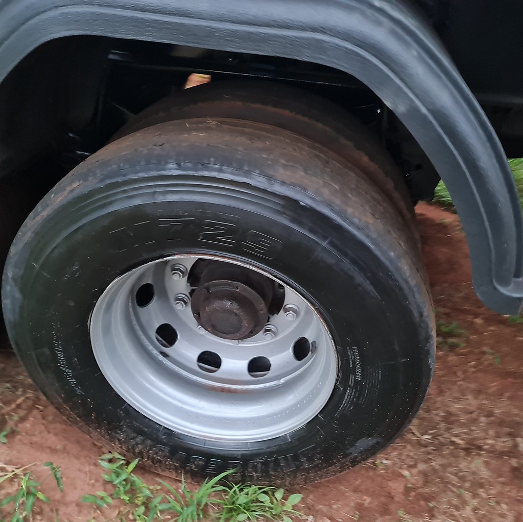 Carreta SEMI-REBOQUE CACAMBA Noma ANO 2011 3 Eixos de MegaTruck MS no Mato Grosso do Sul