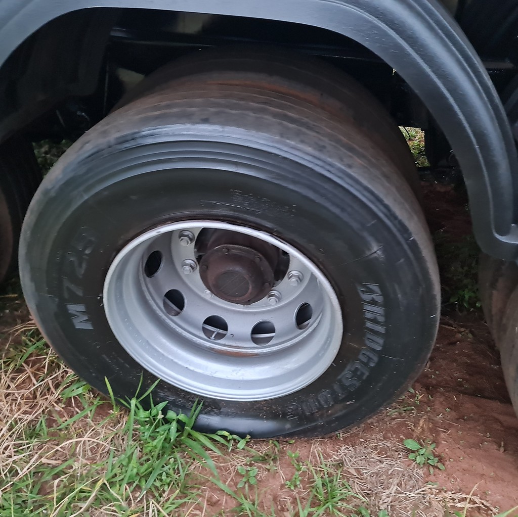 Carreta SEMI-REBOQUE CACAMBA Noma ANO 2011 3 Eixos de MegaTruck MS no Mato Grosso do Sul