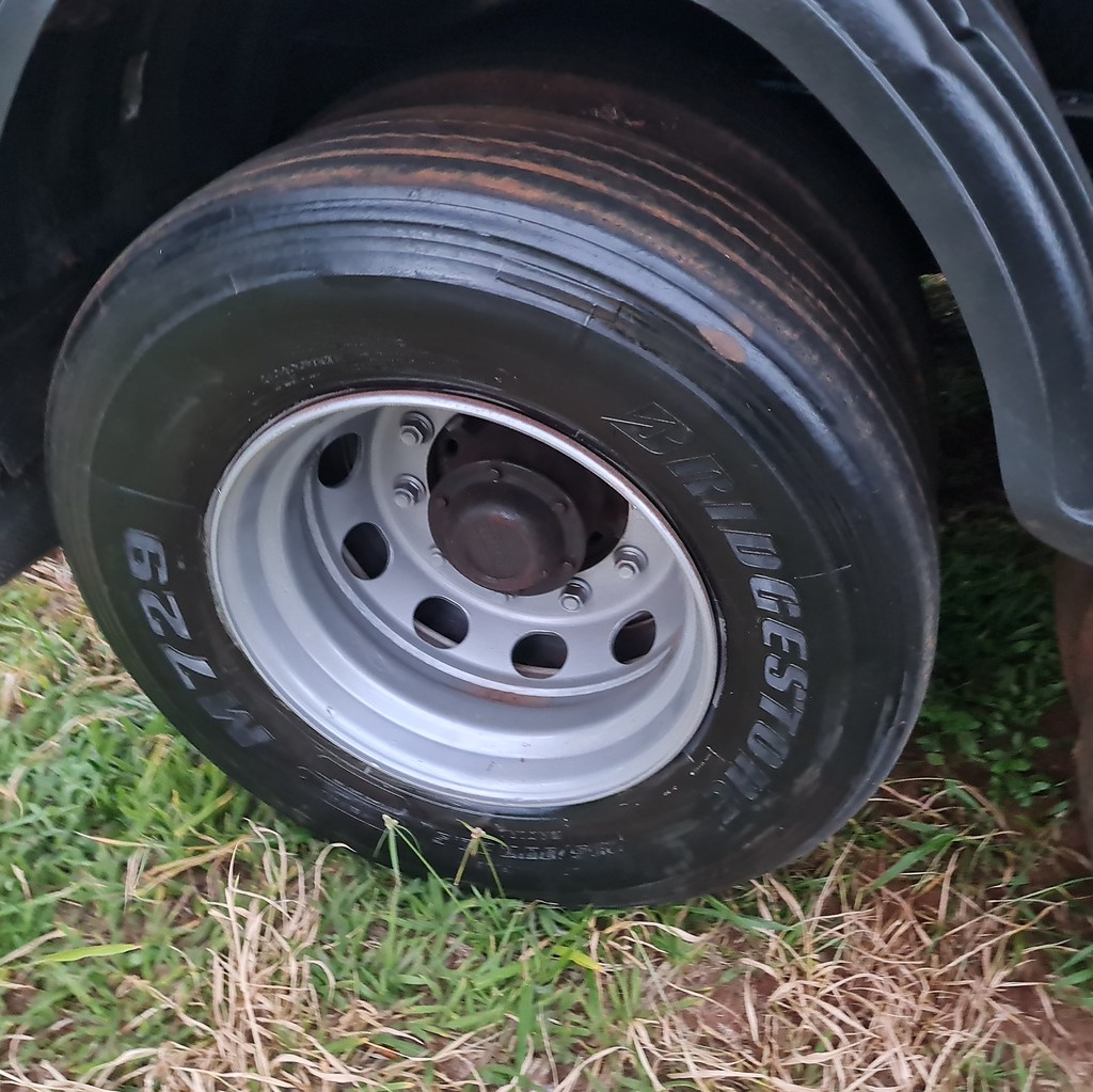 Carreta SEMI-REBOQUE CACAMBA Noma ANO 2011 3 Eixos de MegaTruck MS no Mato Grosso do Sul