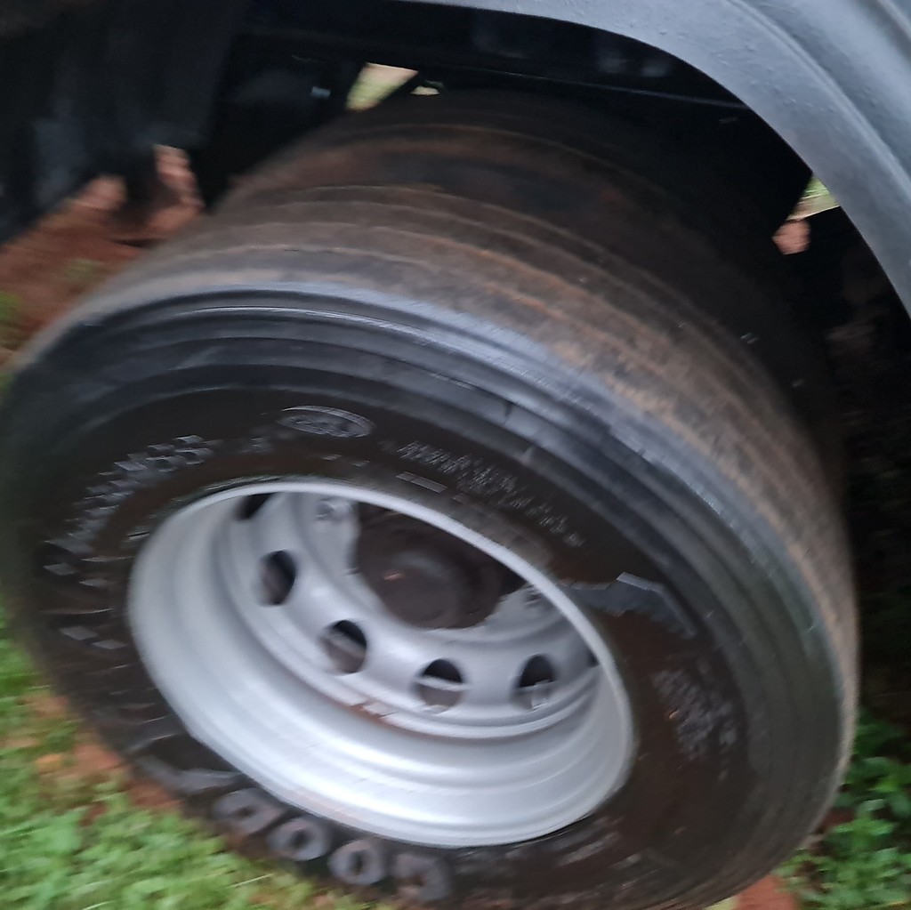 Carreta SEMI-REBOQUE CACAMBA Noma ANO 2011 3 Eixos de MegaTruck MS no Mato Grosso do Sul