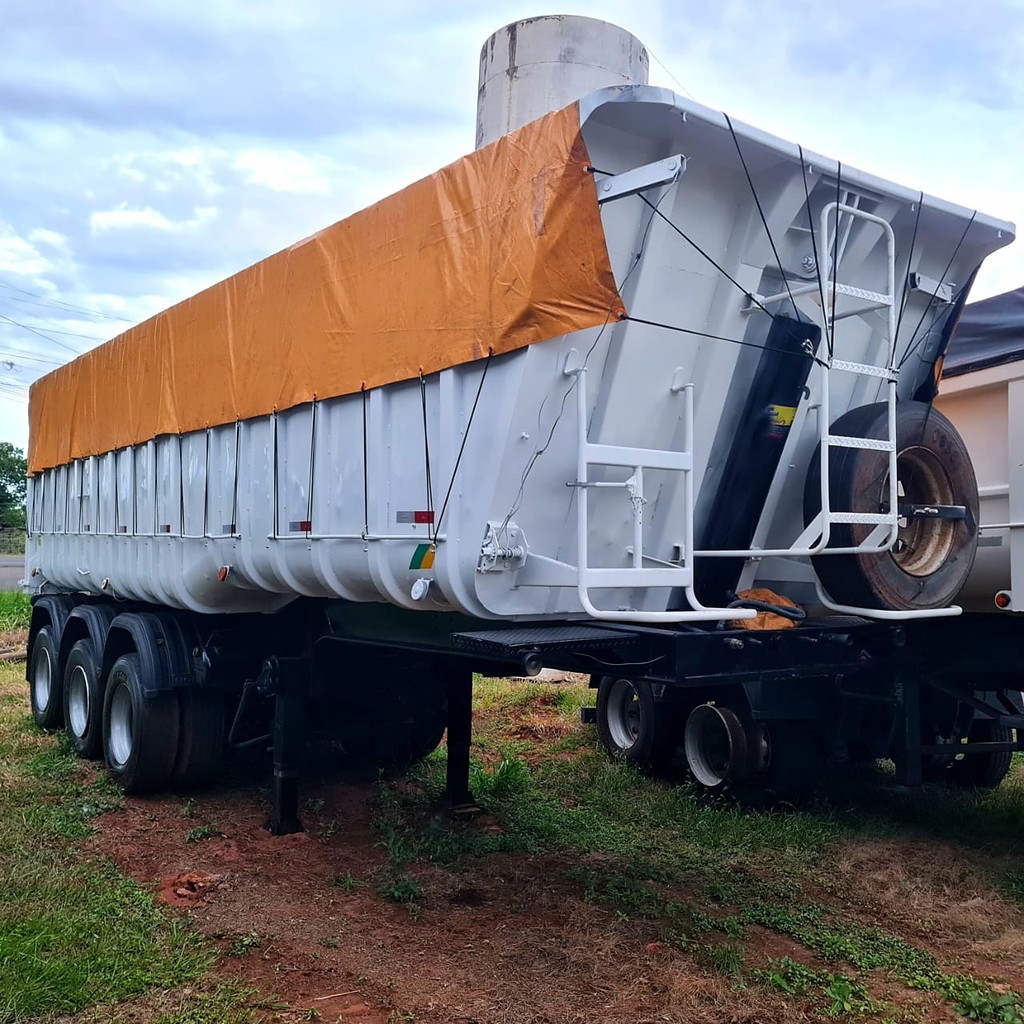 Carreta SEMI-REBOQUE CACAMBA Noma ANO 2011 3 Eixos de MegaTruck MS no Mato Grosso do Sul