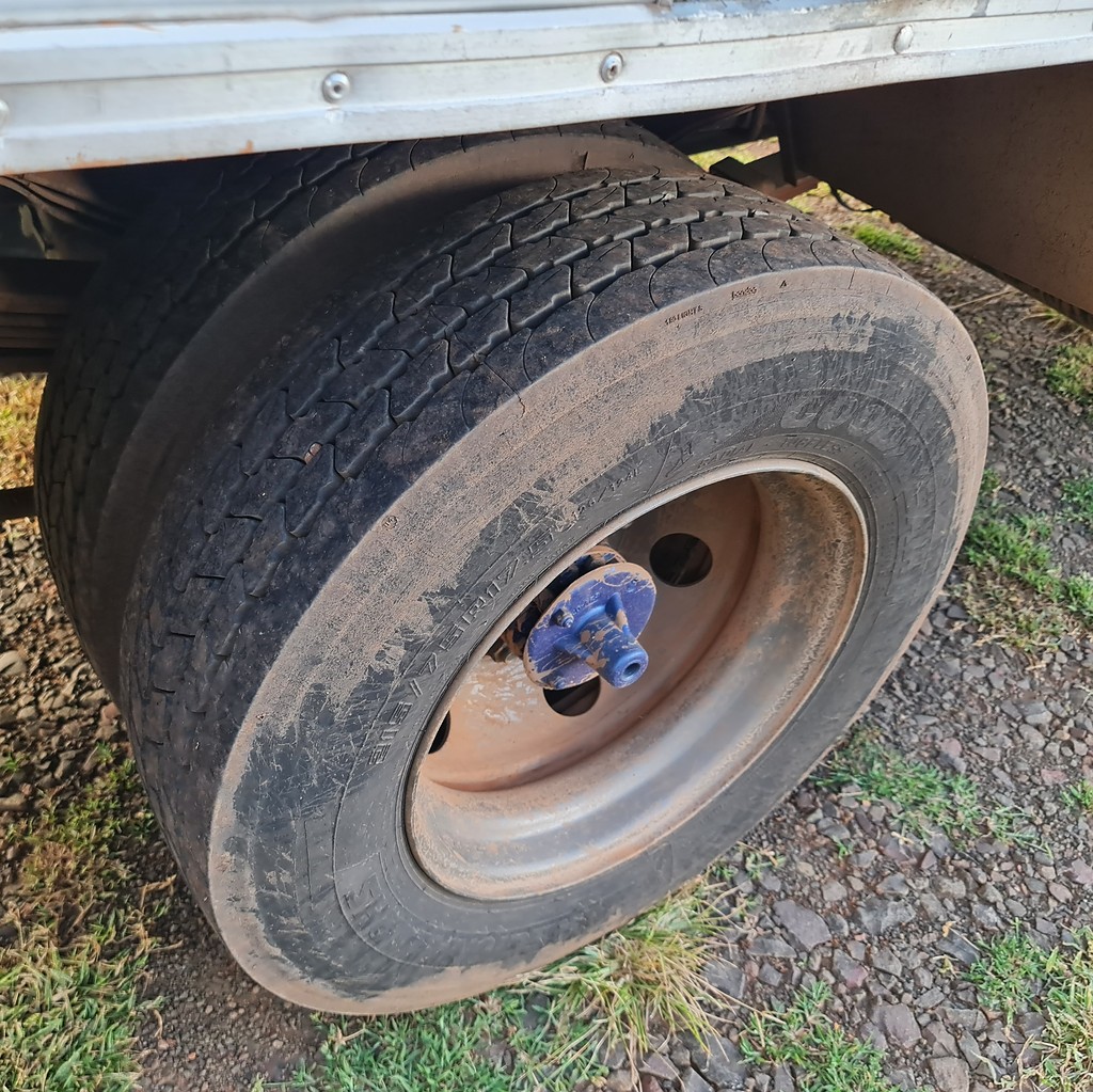 Caminhão VOLKSWAGEN VW 8150 Baú Furgão ANO 2010 de MegaTruck MS no Mato Grosso do Sul