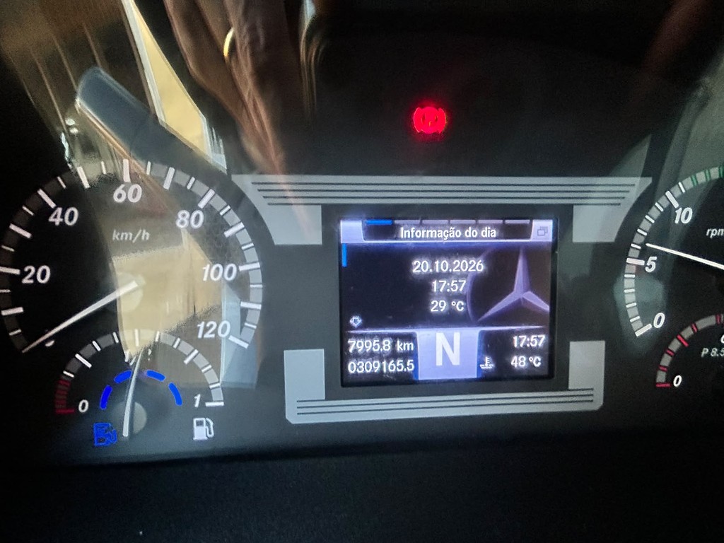 Caminhão MERCEDES BENZ MB 815 Chassis ANO 2018 de FBM Caminhões em São Paulo