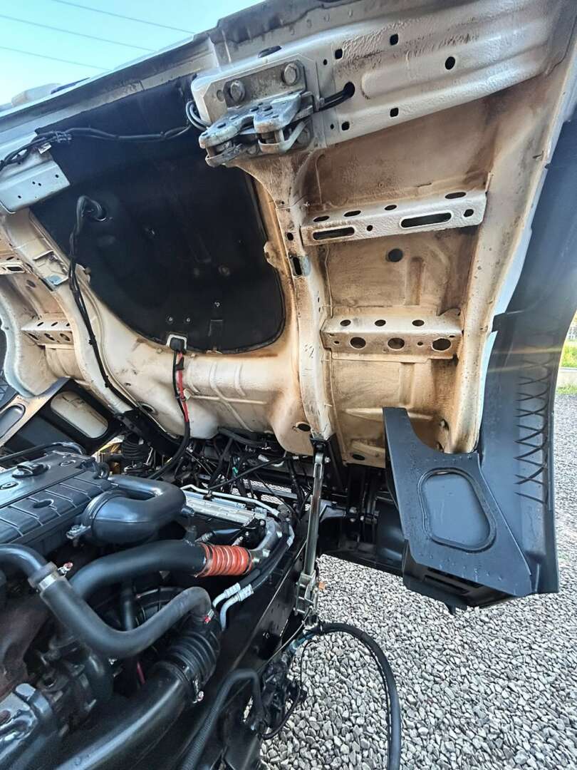 Caminhão MERCEDES BENZ MB 815 Chassis ANO 2018 de FBM Caminhões em São Paulo