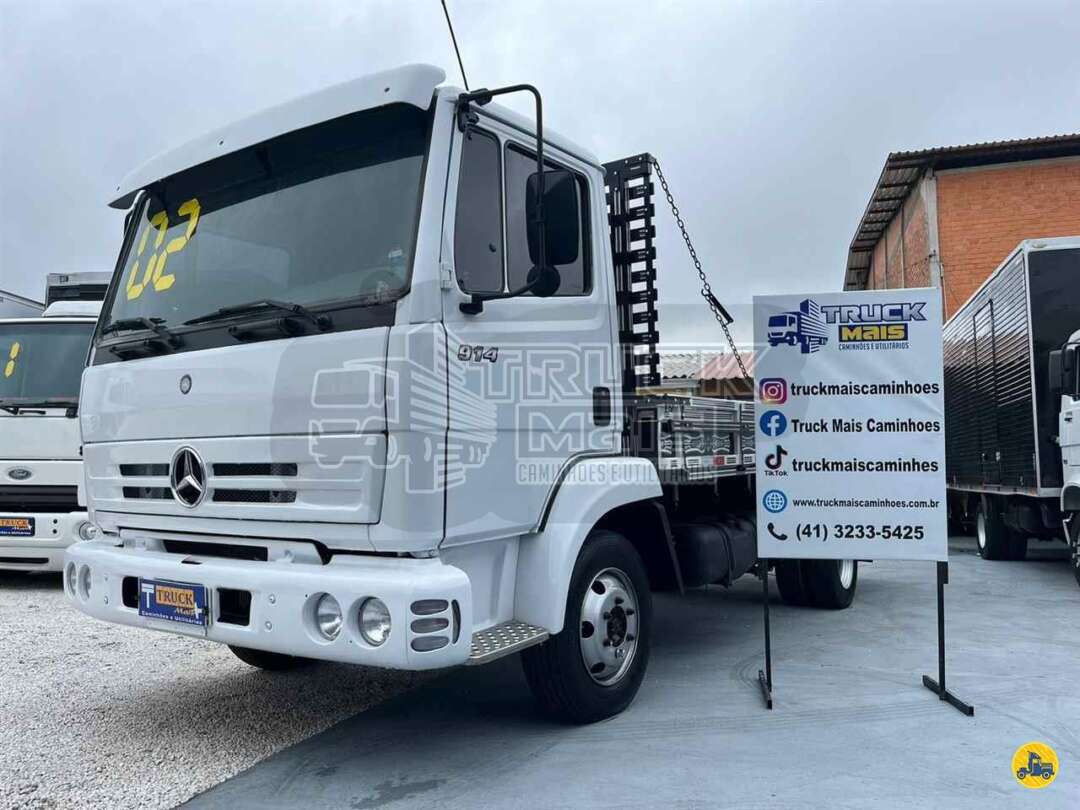 Caminhão MERCEDES BENZ usado à venda