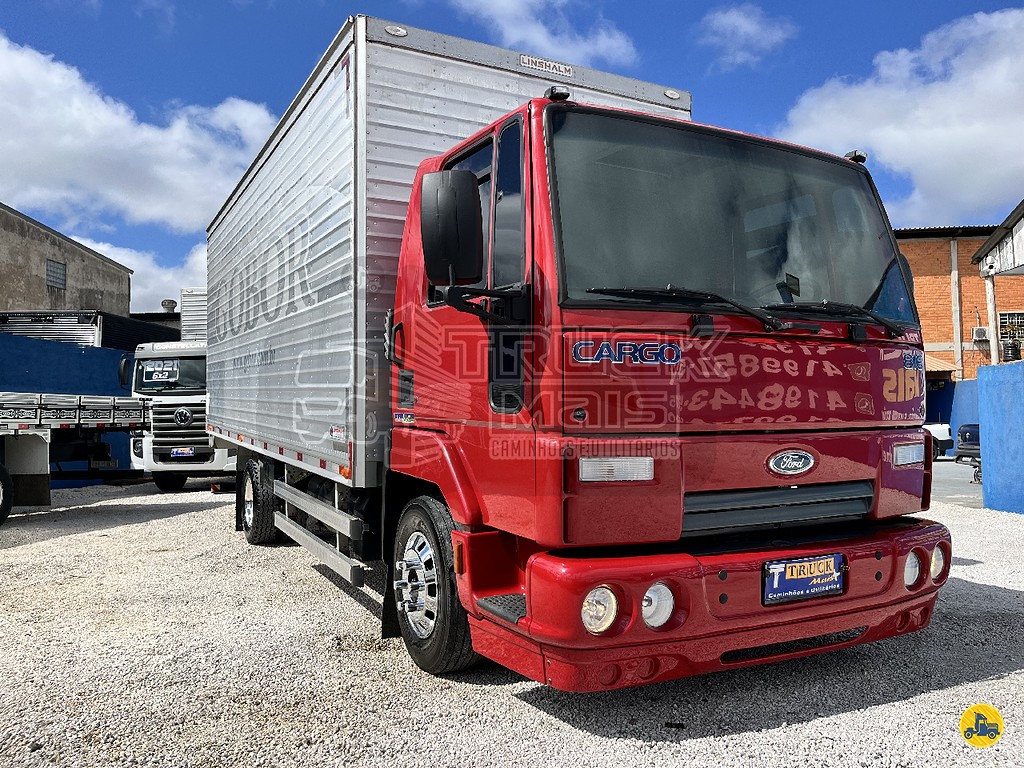 Caminhão FORD CARGO 816 Baú Furgão ANO 2013 de Truck Mais Caminhões no Paraná